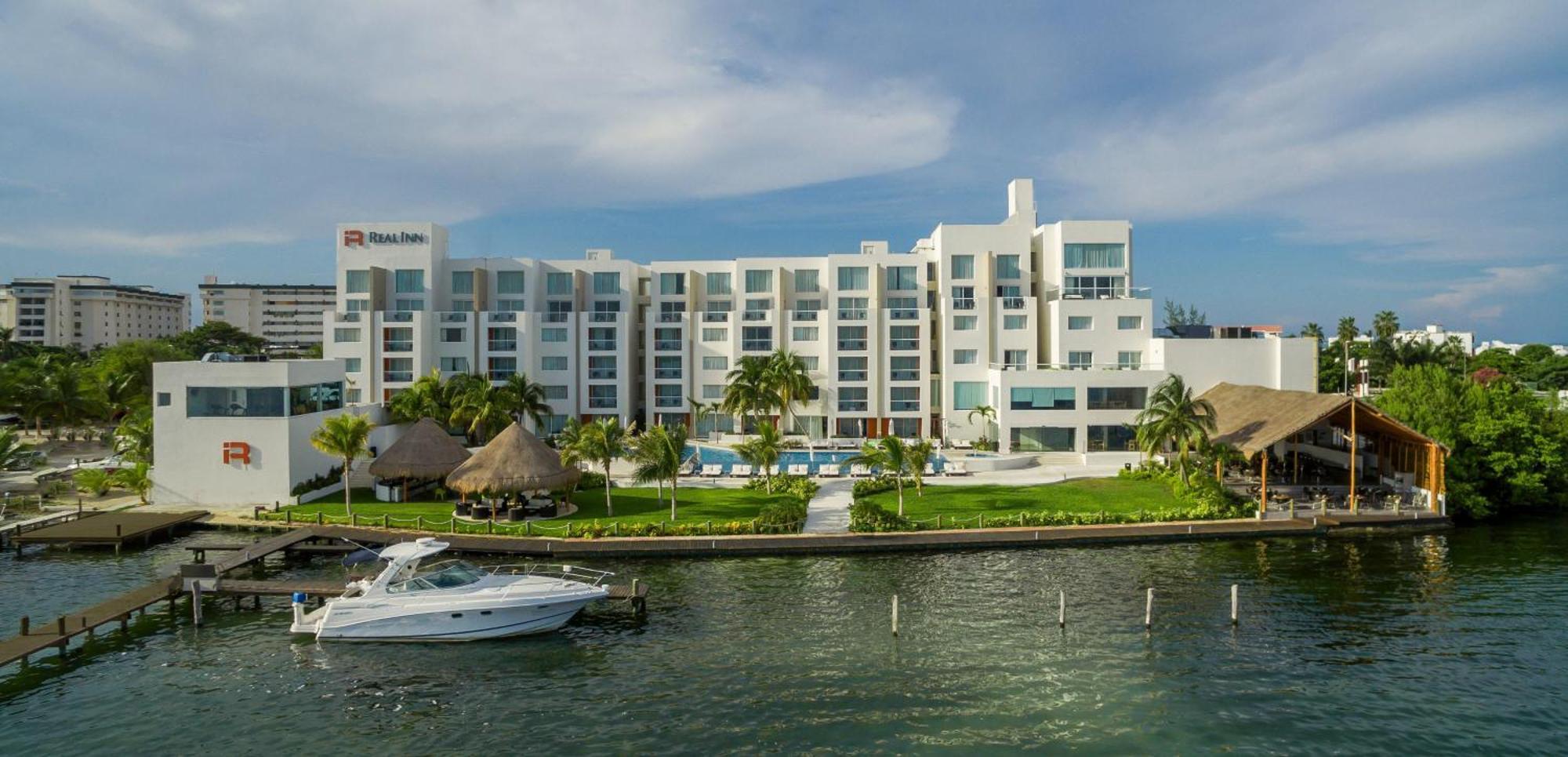 Real Inn Cancun Bagian luar foto